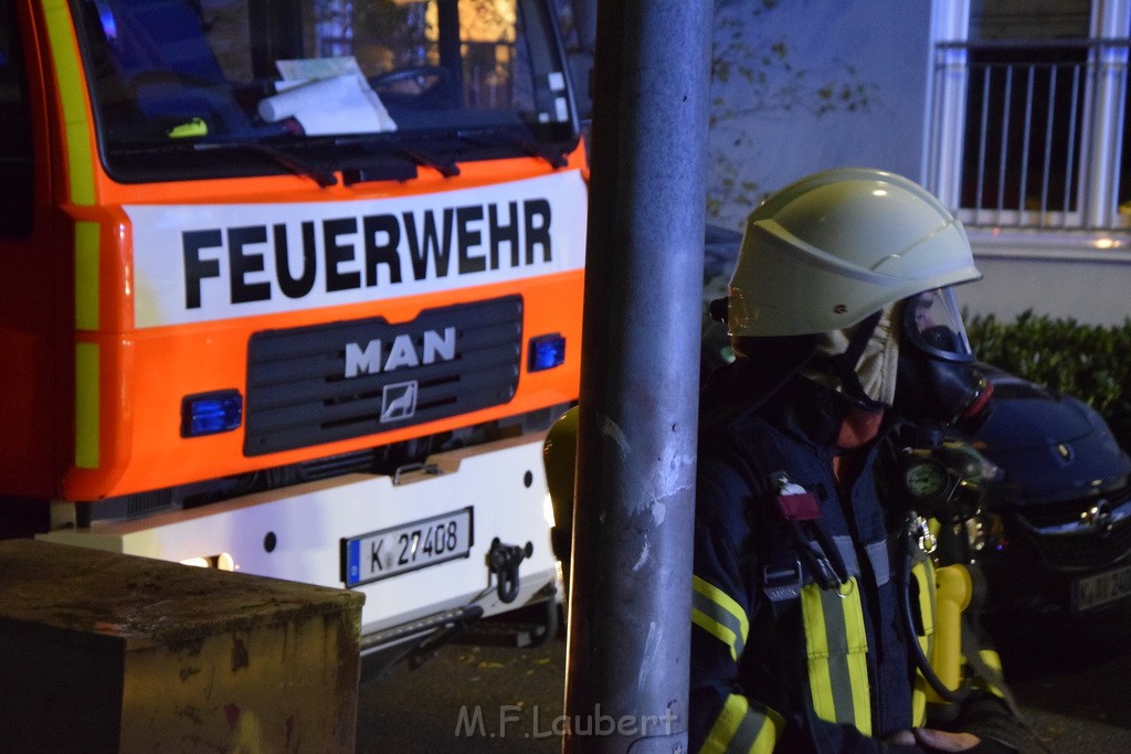 Feuer 2 Y Kellerbrand Koeln Ostheim Ruppinerstr P113.JPG - Miklos Laubert